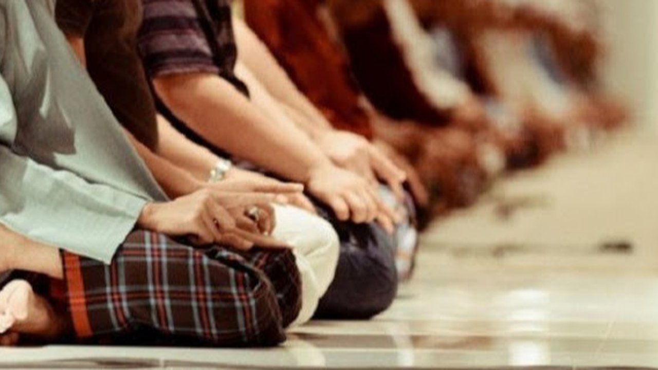 <p>Ilustrasi Sholat Tarawih (Istimewa)</p>