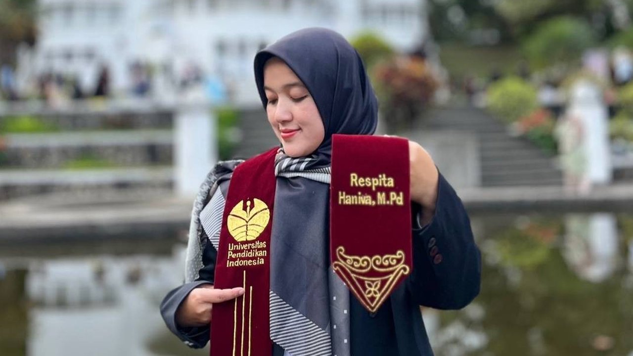 Pantang Menyerah, Lika Liku Perjuangan Wanita yang Berhasil Lulus S2 di Kampus Impiannya Lewat Jalur Beasiswa Ini Banjir Pujian