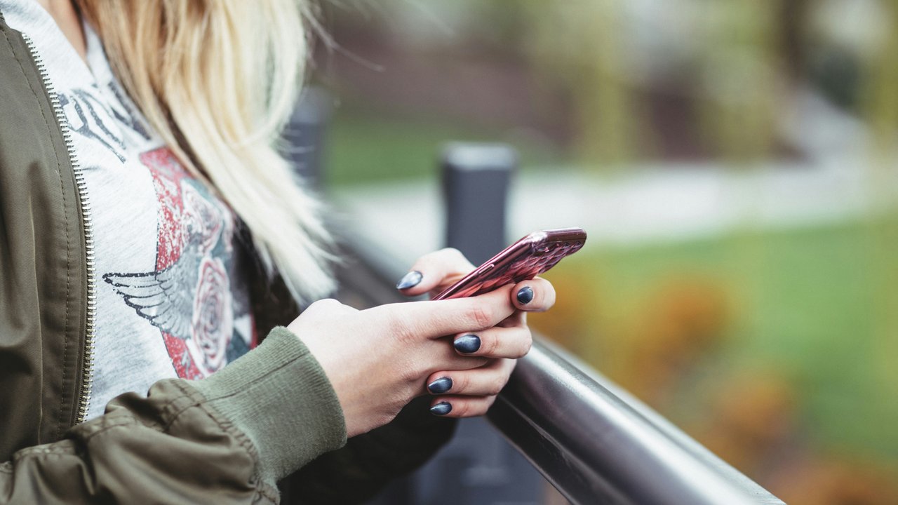 Bukan Karena Ada Fitur Apple Intelligence Orang Mau Beli iPhone 16, tapi Karena Alasan Sederhana Ini