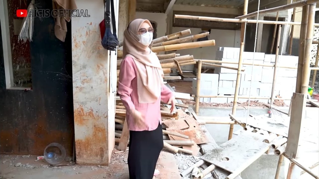 Potret Rumah Baru Ria Ricis Kini Sedang Direnovasi, Akan Dibangun Bak Istana & Miliki Ruang Khusus Koper