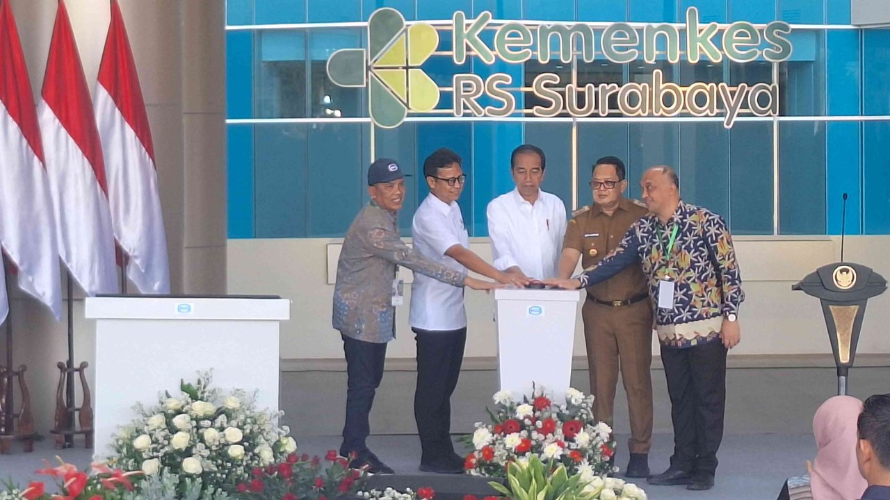 Jokowi Resmikan RS Kemenkes di Surabaya
