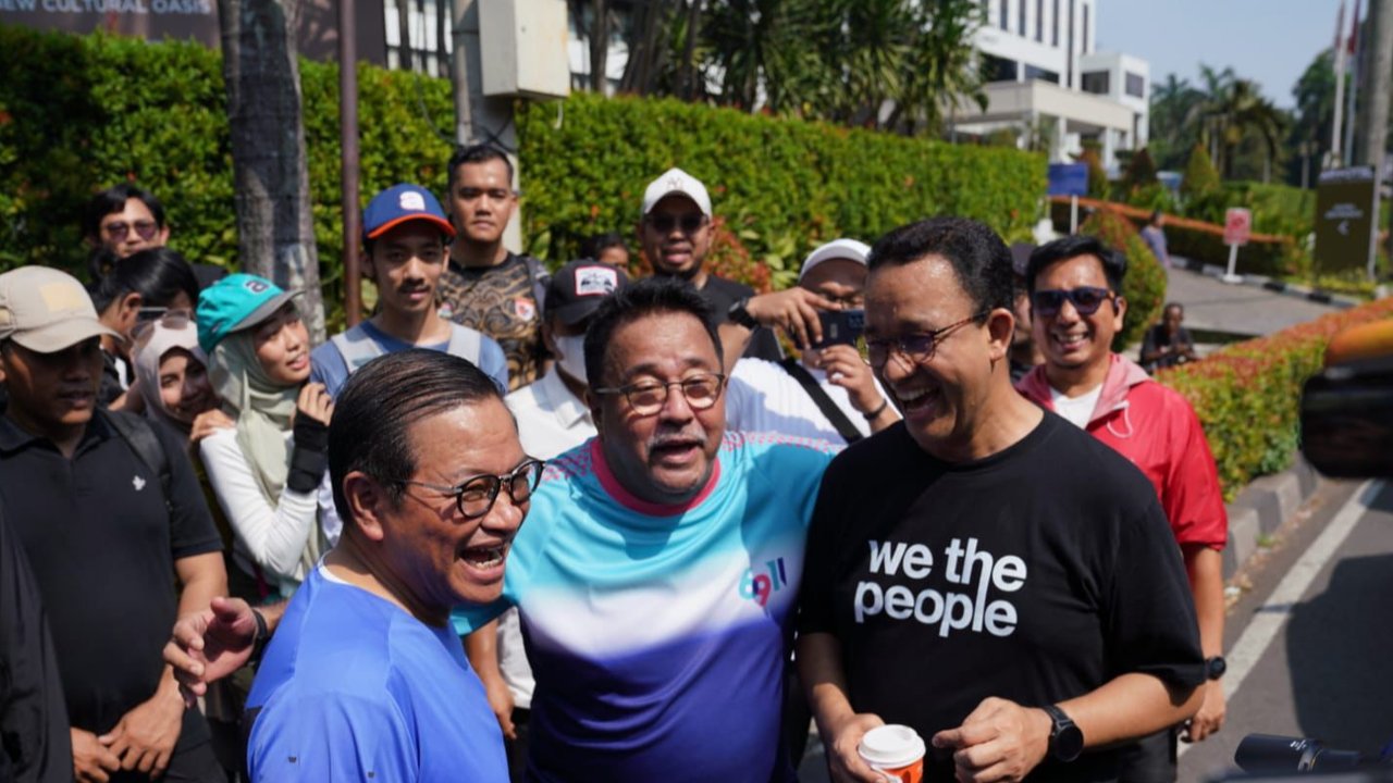 Anies Baswedan bertemu Pramono-Rano saat CFD di Jakarta