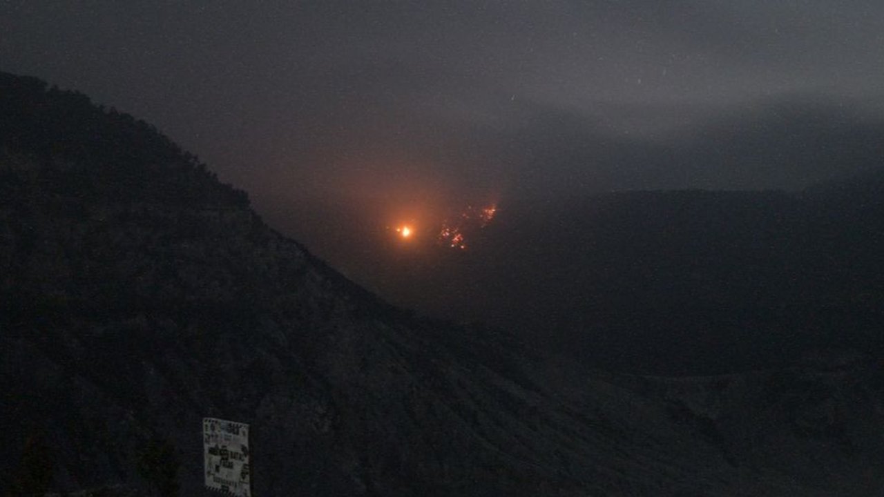 <p>Gunung Tangkuban Parahu di Jawa Barat jadi andalan pariwisata. (Dok: Instagram @mountenesiaoutdoorfestival.id)</p>