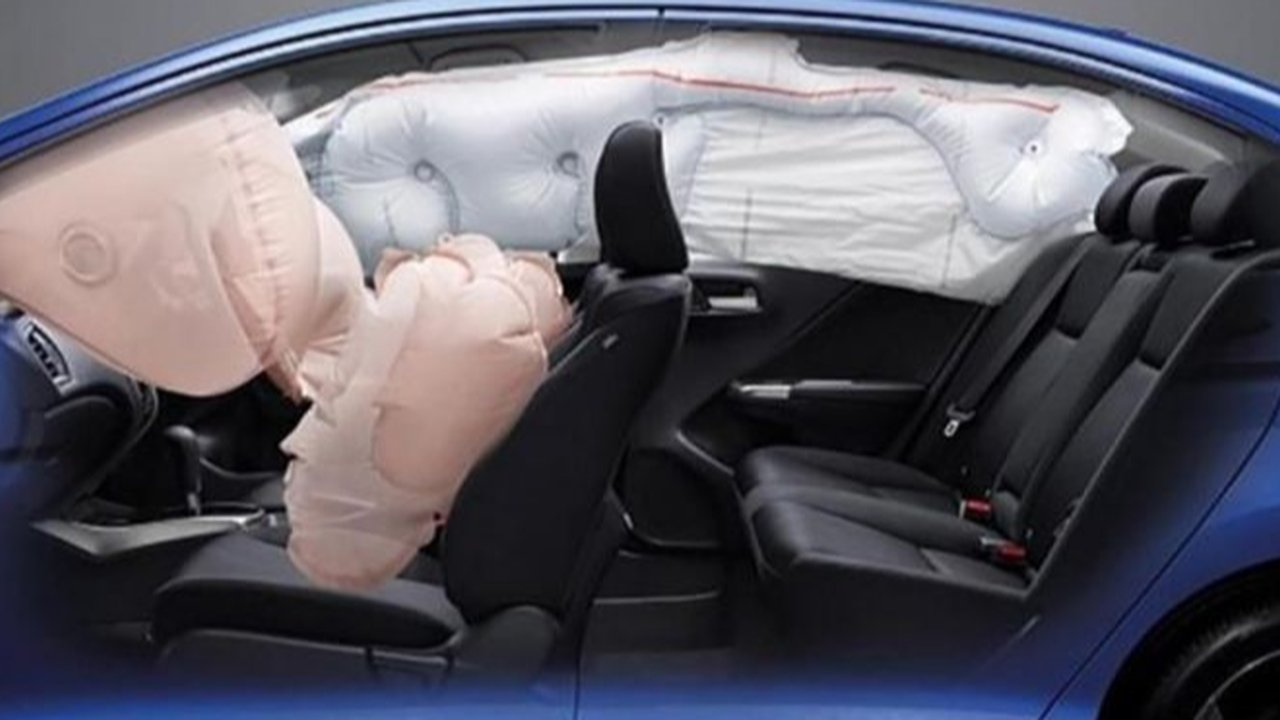 Posisi Airbag yang Tepat dan Tips Keamanan Berkendara untuk Pengemudi