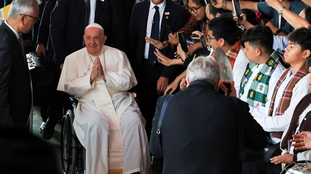 Paus Fransiskus di Masjid Istiqlal