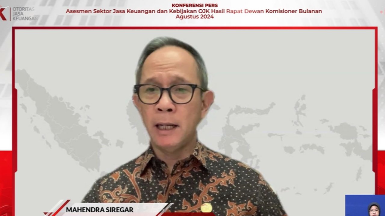 Ketua Dewan Komisioner OJK Mahendra Siregar