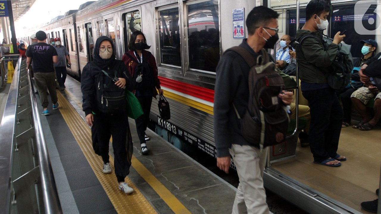 Hal ini menyusul berlakunya Grafik Perjalanan Kereta Api (Gapeka) 2023 yang baru. (Liputan6.com/Johan Tallo)