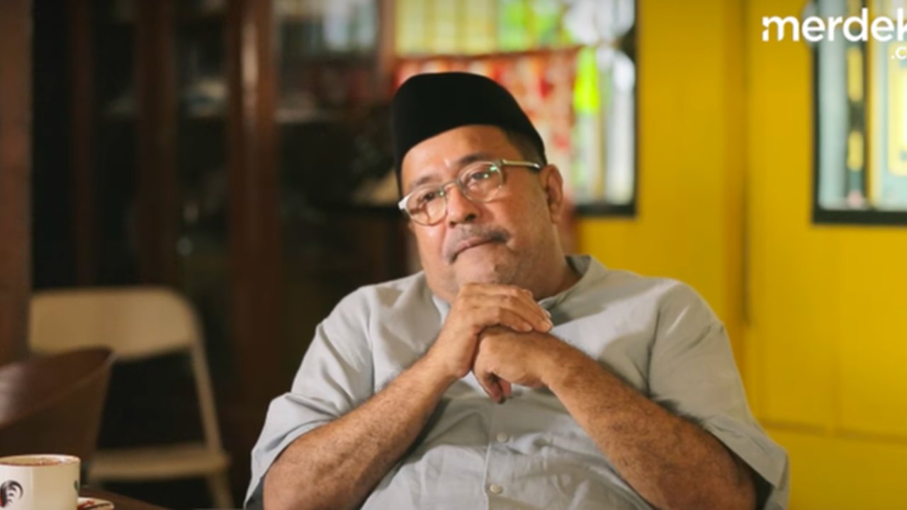 Pasangan bakal calon gubernur dan bakal calon wakil gubernur Pramono Anung dan Rano Karno berolahraga saat CFD di Bundaran HI, Jakarta, Minggu (8/9/2024).