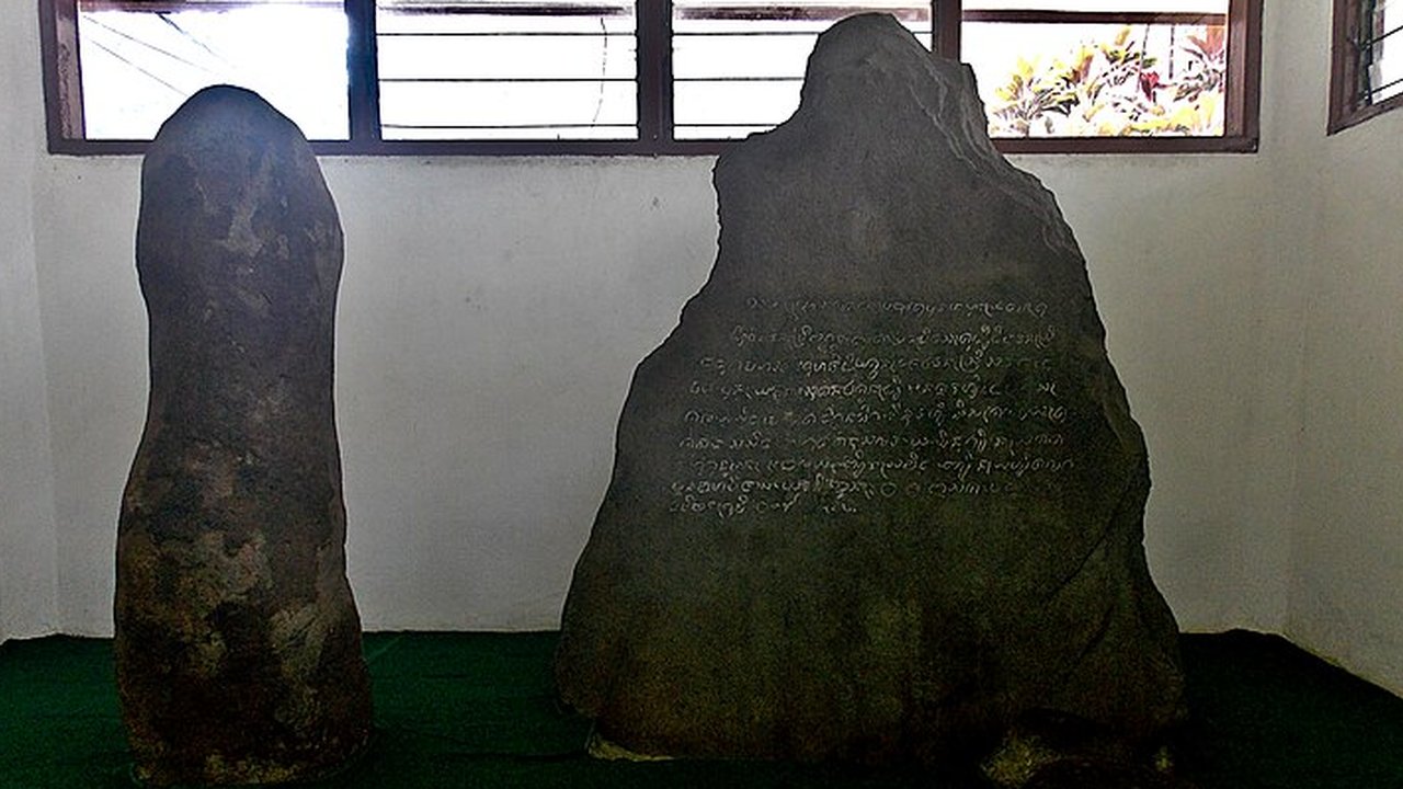 Prasasti Batu Tulis sebagai peninggalan Kerajaan Pajajaran
