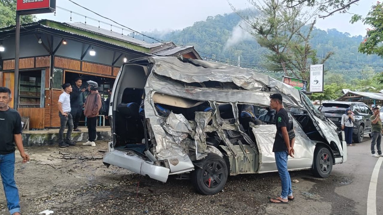 tabrakan di seulawah besar
