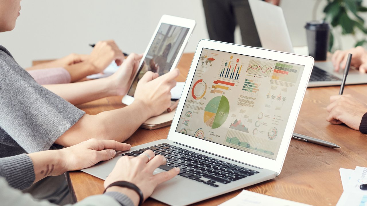 <p>Ilustrasi Data Analyst. (Pexels)</p>