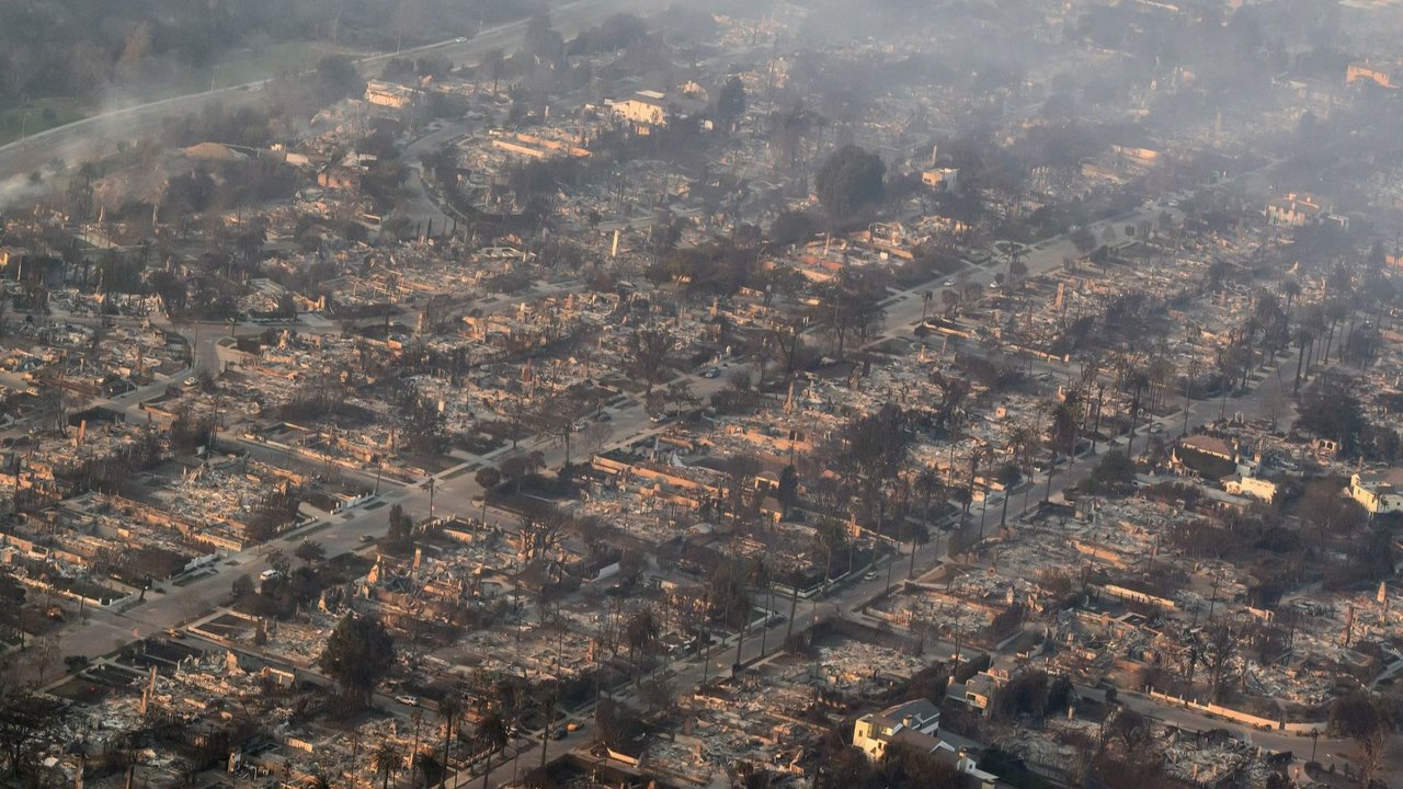 Kebakaran hutan Los Angeles.