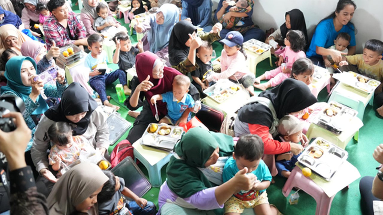 Ibu hamil, ibu menyusui, dan balita menjadi sasaran program MBG.
