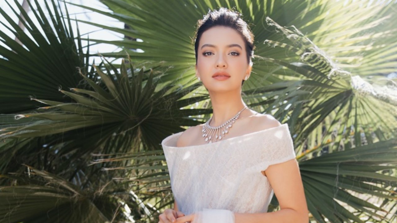 Cerita Artis Cantik Raline Shah Dilobi Menteri Meutya Jadi Staf Khusus