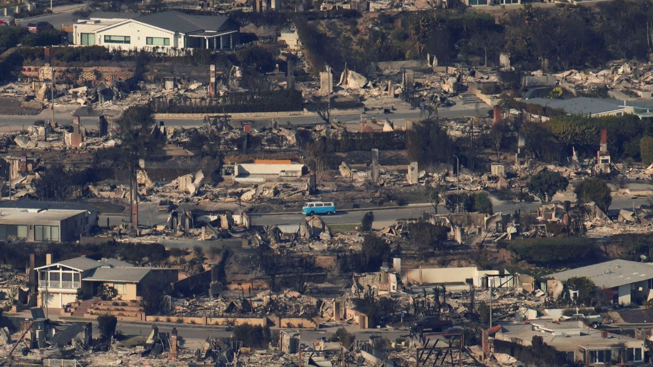 Bukan Petir atau Kembang Api, Penyebab Kebakaran Dahsyat Los Angeles Masih Misterius