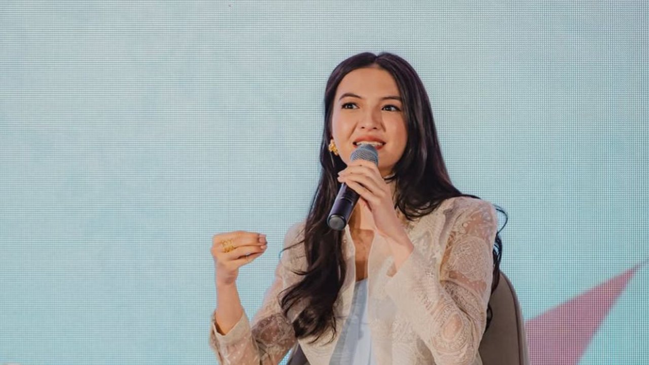 Deretan Artis yang Masuk Jajaran Staf Khusus Presiden, Raffi Ahmad hingga Raline Shah  (credit: instagram/ralineshah).