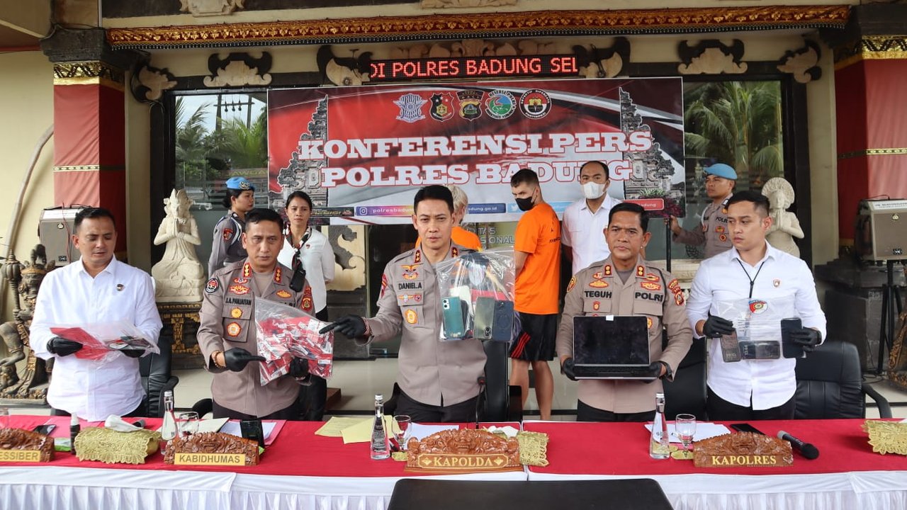 WN Rusia jadi muncikari