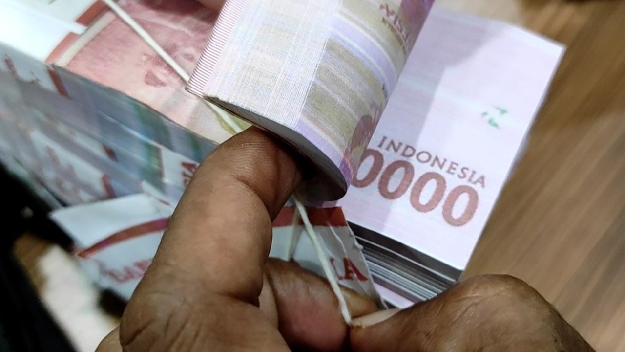 uang palsu