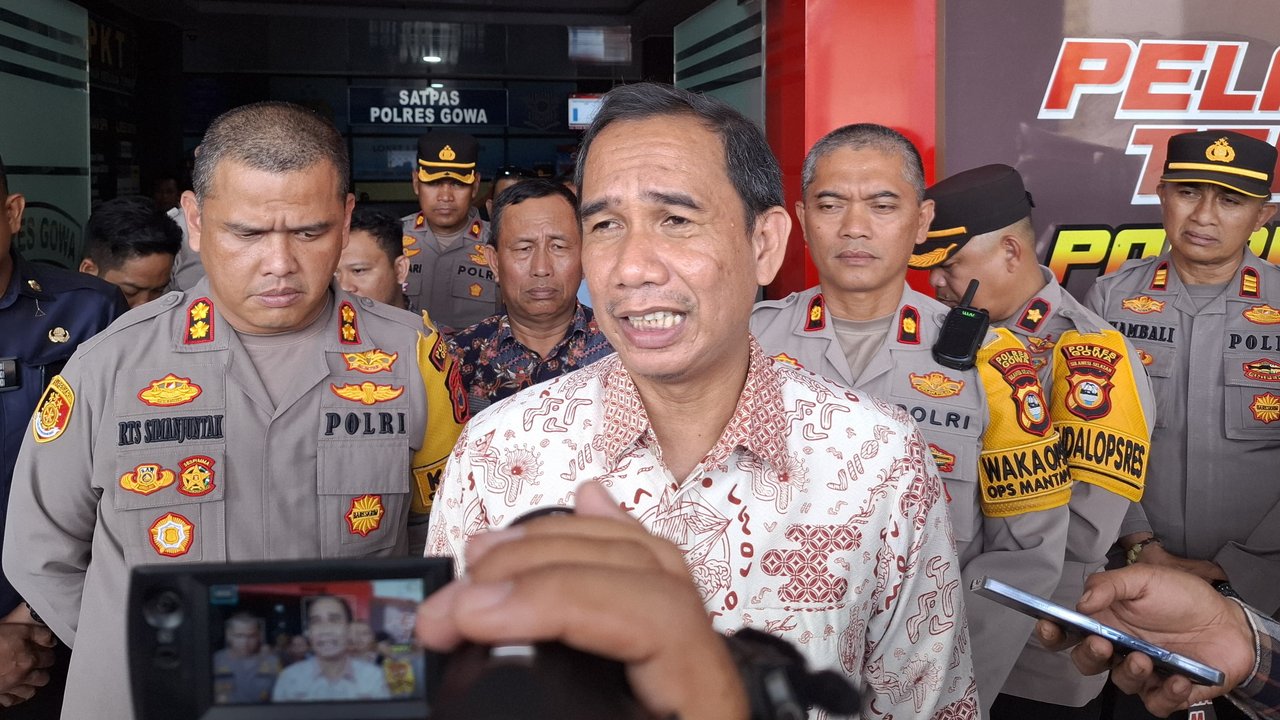 Kapolda Suslel Irjen Pol Yudhiawan pamerkan uang palsu (Liputan6.com/Fauzan)