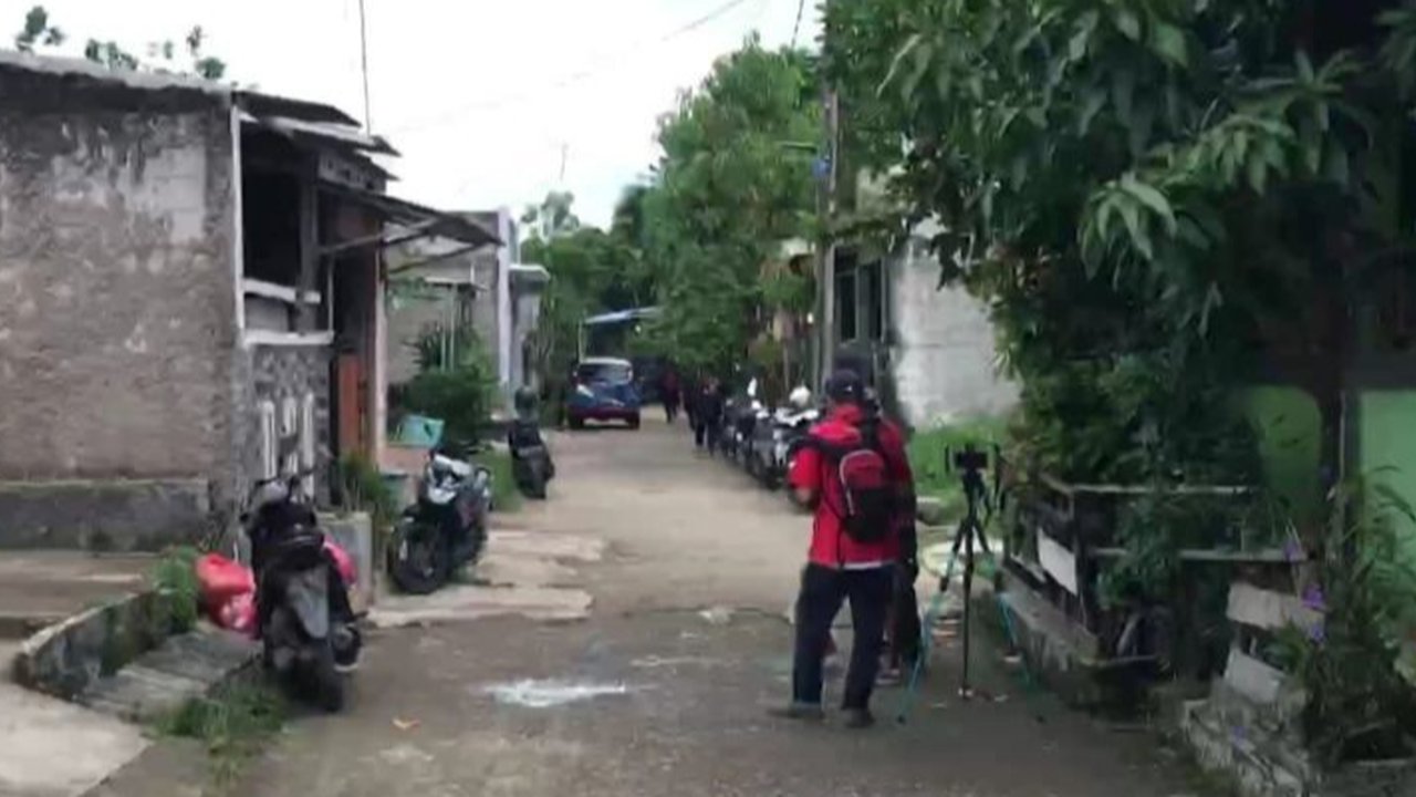 Istri almarhum aktor Sandy Permana, Ade Andriani,