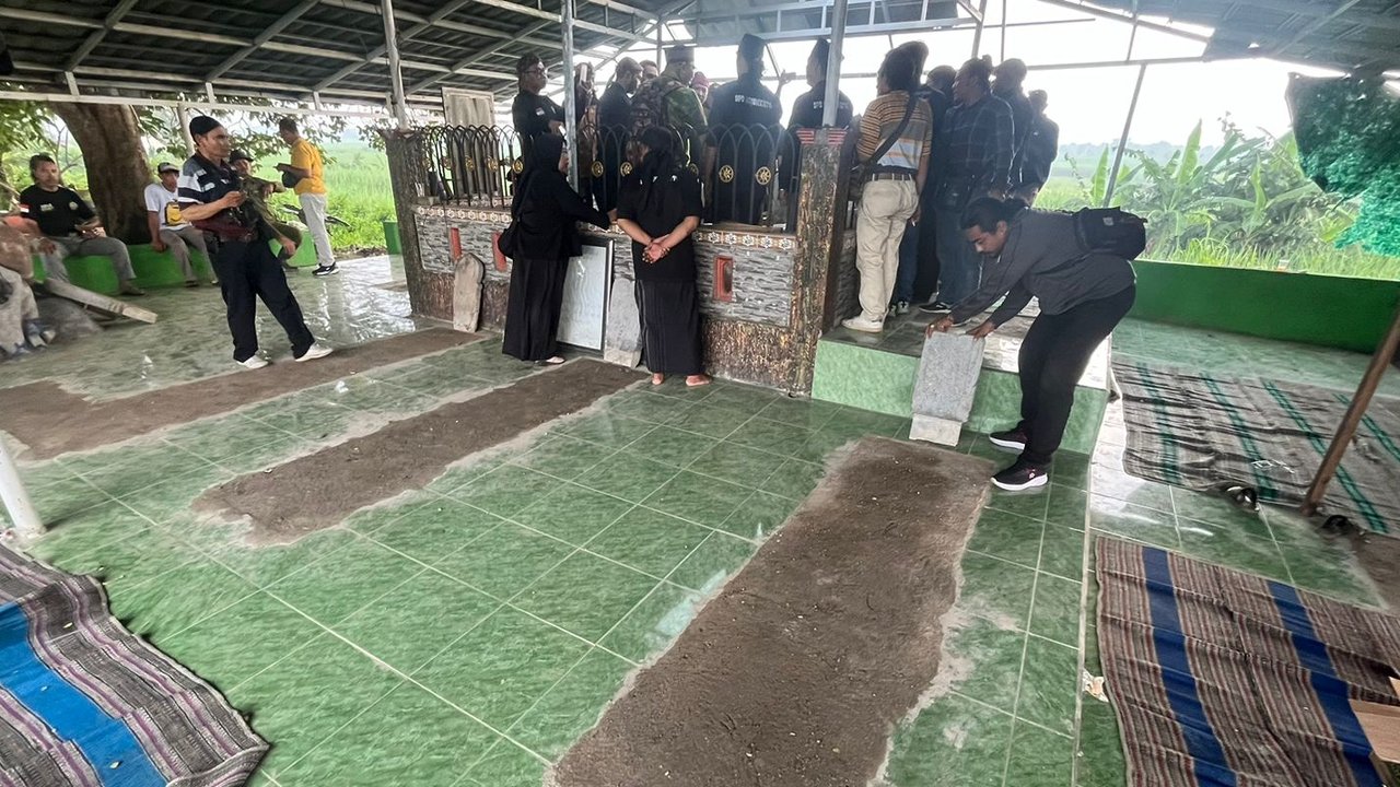13 Makam Keramat Palsu di Mojokerto Dibongkar