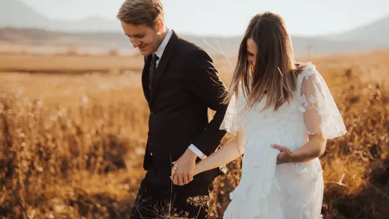 Ilustrasi Pasangan Romantis Credit: pexels.com/Sandro