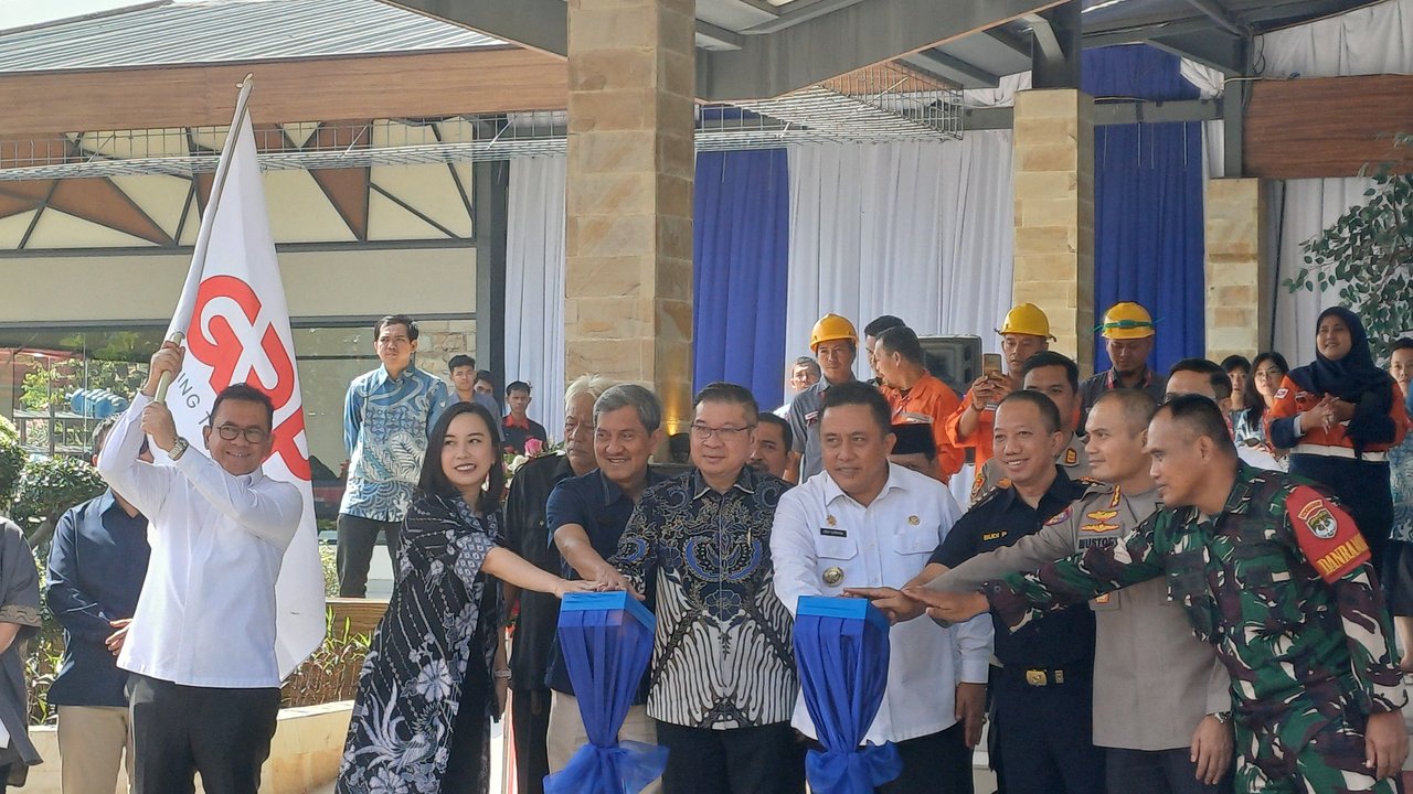 Menteri Perdagangan (Mendag) Budi Santoso (Busan) melepas ekspor produk baja welded beam sebesar 1.200 metrik ton