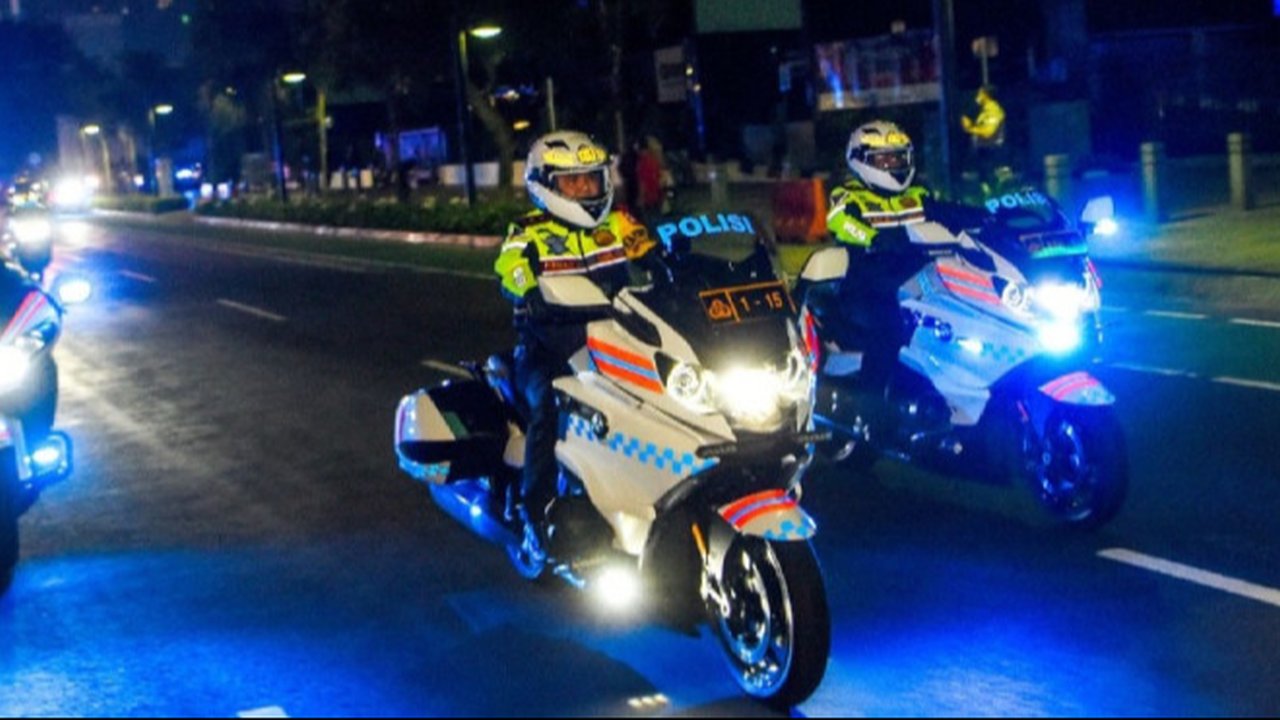 Motor gede BMW K1600 Bagger ini jadi andalan Patwal dalam menjalankan tugas (Korlantas Polri)