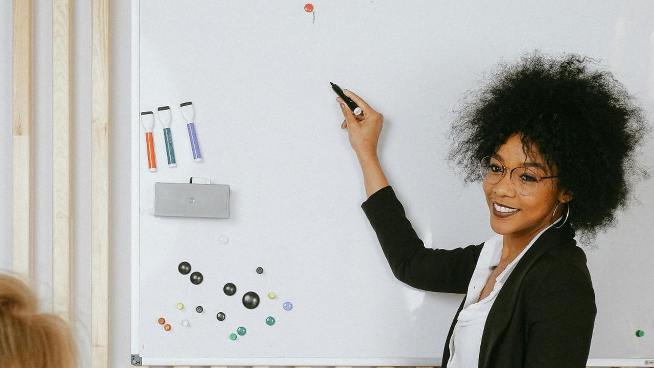 Kata-Kata Lucu Penutup Presentasi yang Bakal Memecah Ketegangan, Dijamin Bikin Ngakak