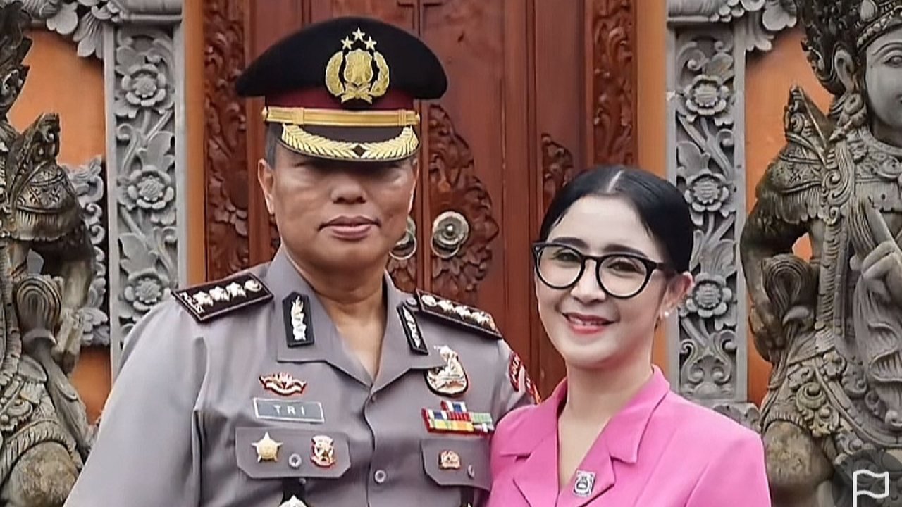 Pesona Uut Permatasari Pakai Seragam Ibu Bhayangkari, Happy Banget Temani Suami Naik Pangkat Jadi Kombes