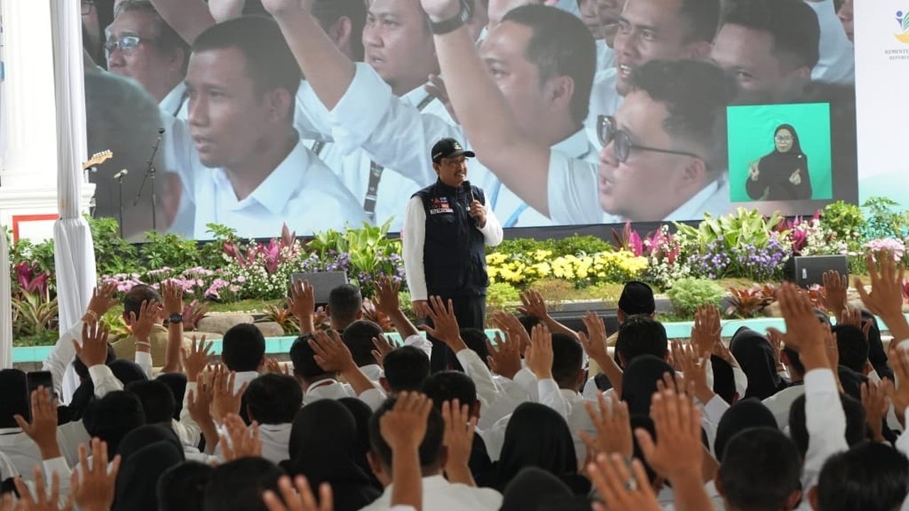 Menteri Sosial Saifullah Yusuf atau Gus Ipul