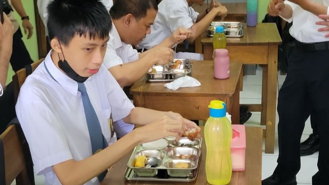 Komisi Nasional Disabilitas (KND) mendorong pemerataan Program Makan Bergizi Gratis (MBG) di seluruh Sekolah Luar Biasa (SLB) Indonesia, memastikan akses nutrisi seimbang bagi siswa difabel dan mewujudkan kesetaraan.