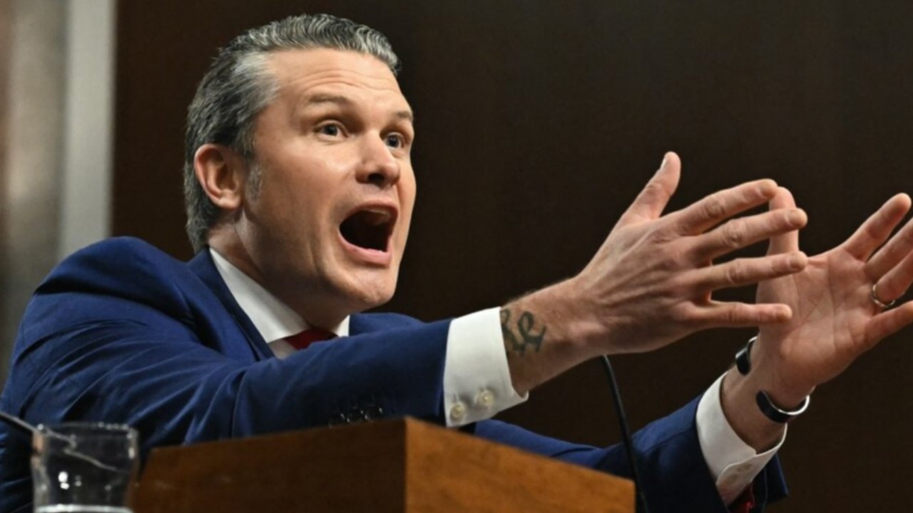 Pete Hegseth, yang ditunjuk oleh Presiden terpilih AS Donald Trump untuk menjadi Menteri Pertahanan, hari Selasa (14/1), berjanji akan menumbuhkan “budaya pejuang” di Pentagon. Dia menggambarkan dirinya sebagai “agen perubahan” dalam sidang di Senat yang akan menentukan penolakan atau...