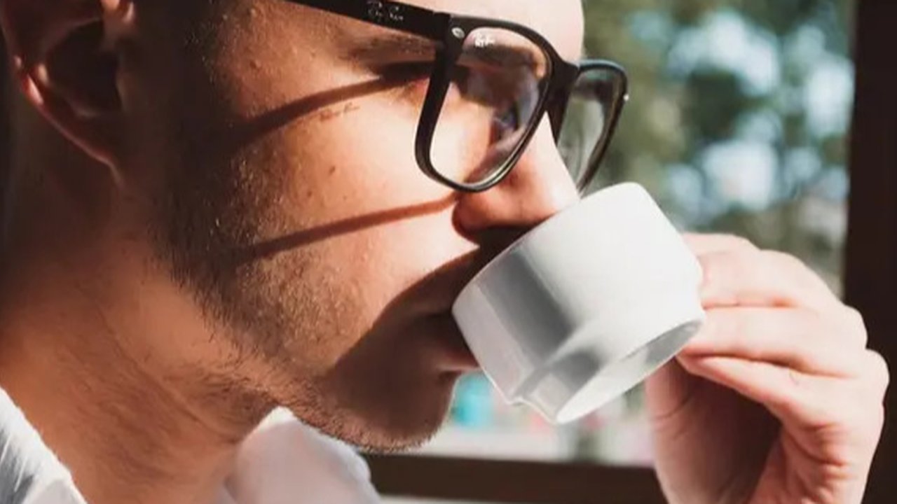 Ilustrasi Mengonsumsi Kopi Credit: pexels.com/Rachel