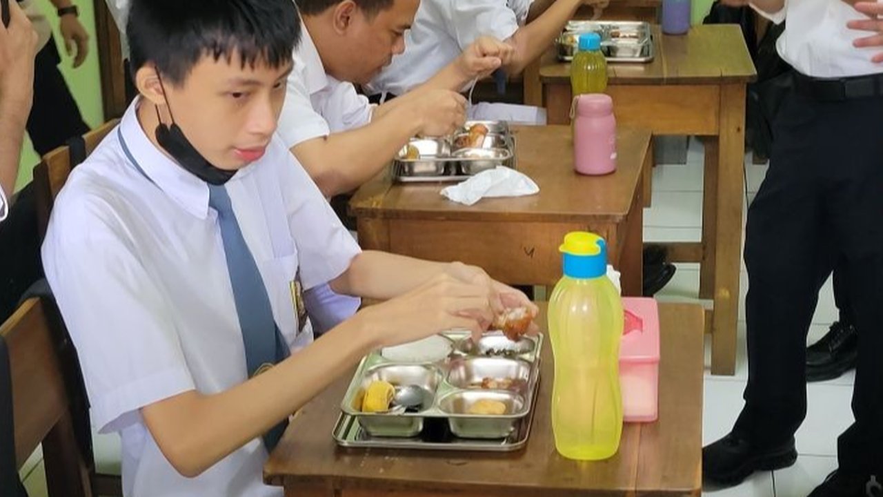 Komisi Nasional Disabilitas (KND) mendorong pemerataan Program Makan Bergizi Gratis (MBG) di seluruh Sekolah Luar Biasa (SLB) Indonesia, memastikan akses nutrisi seimbang bagi siswa difabel dan mewujudkan kesetaraan.