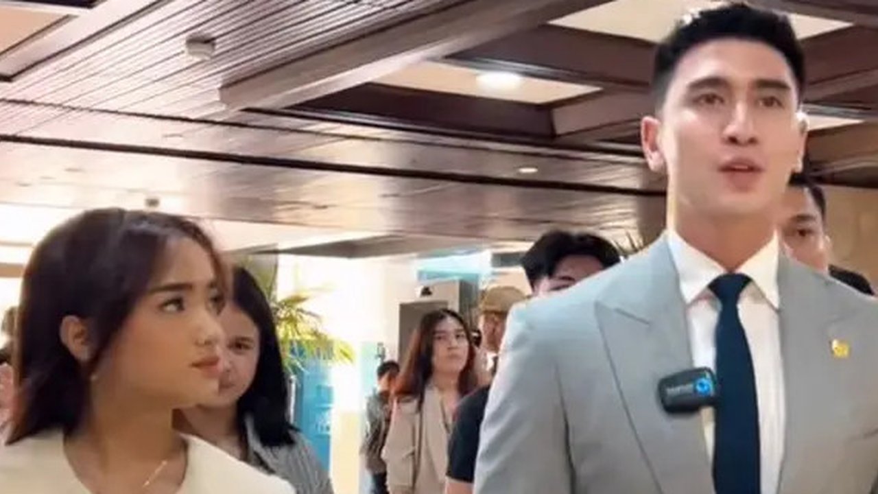 Verrell Bramasta Ajak Fuji ke Kantor DPR (Sumber: Instagram/bramastavrl)