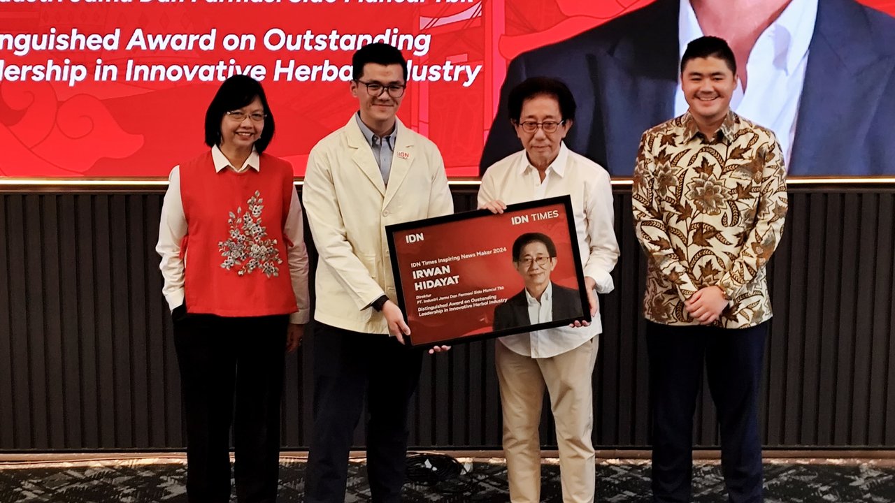 Direktur Sido Muncul, Irwan Hidayat dinobatkan sebagai IDN Times News Maker 2024 dalam kategori Distinguished Award on Outstanding Leadership in Innovative Herbal Industry, Kamis (16/1/2025).
