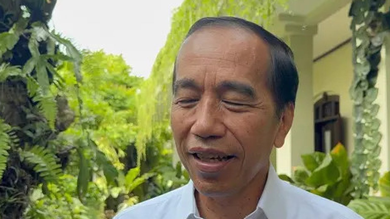 Presiden Ke-7 RI Joko Widodo (Jokowi) menegaskan tidak pernah meminta perpanjangan jabatan sebagai kepala negara."Ini saya ulangi lagi, tidak pernah yang ...