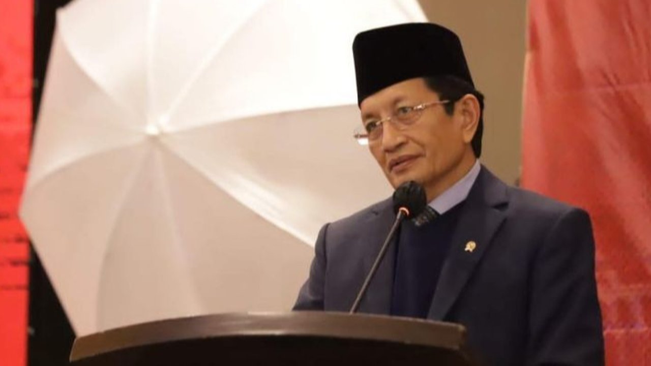 Menteri Agama (Menag) Nasaruddin Umar menekankan peran penting penghulu dalam menekan angka perceraian di Indonesia yang masih tinggi, terutama pada pernikahan usia kurang dari lima tahun,  serta mendorong pemanfaatan teknologi untuk edukasi.