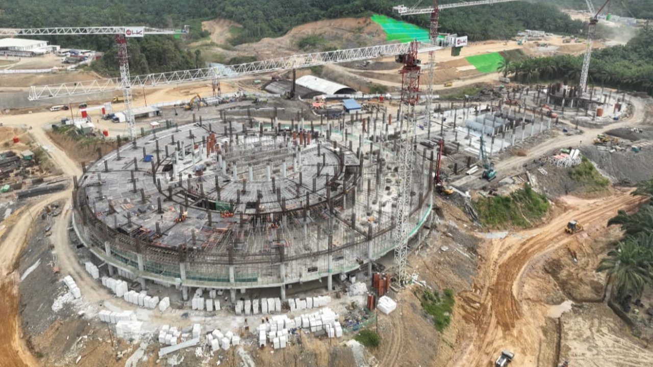 <p>Pembangunan proyek Masjid Negara di Ibu Kota Nusantara (IKN) telah mencapai 45 persen. (Foto: Kementerian PU)</p>