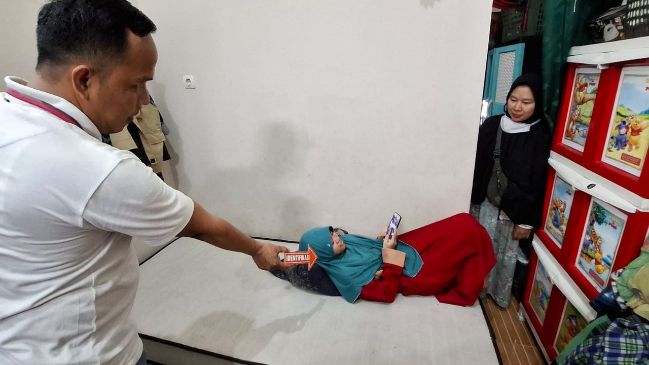 Remaja Perempuan Diduga Kena Peluru Nyasar