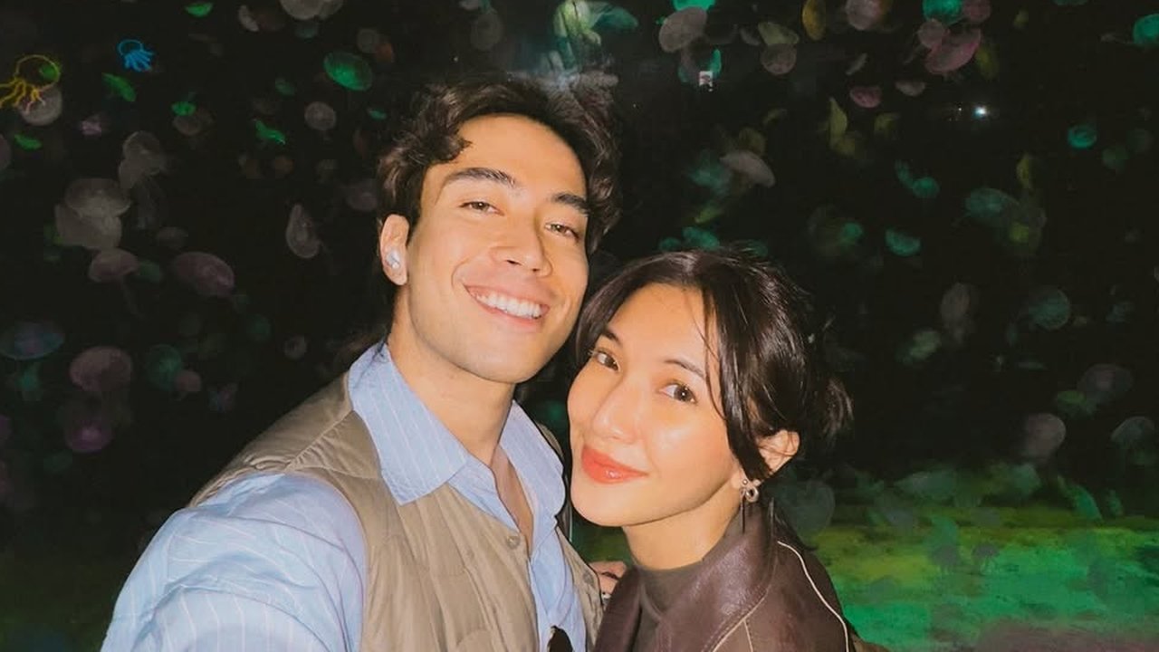 Momen Vidi Aldiano dan Sheila Dara Asik Liburan di China