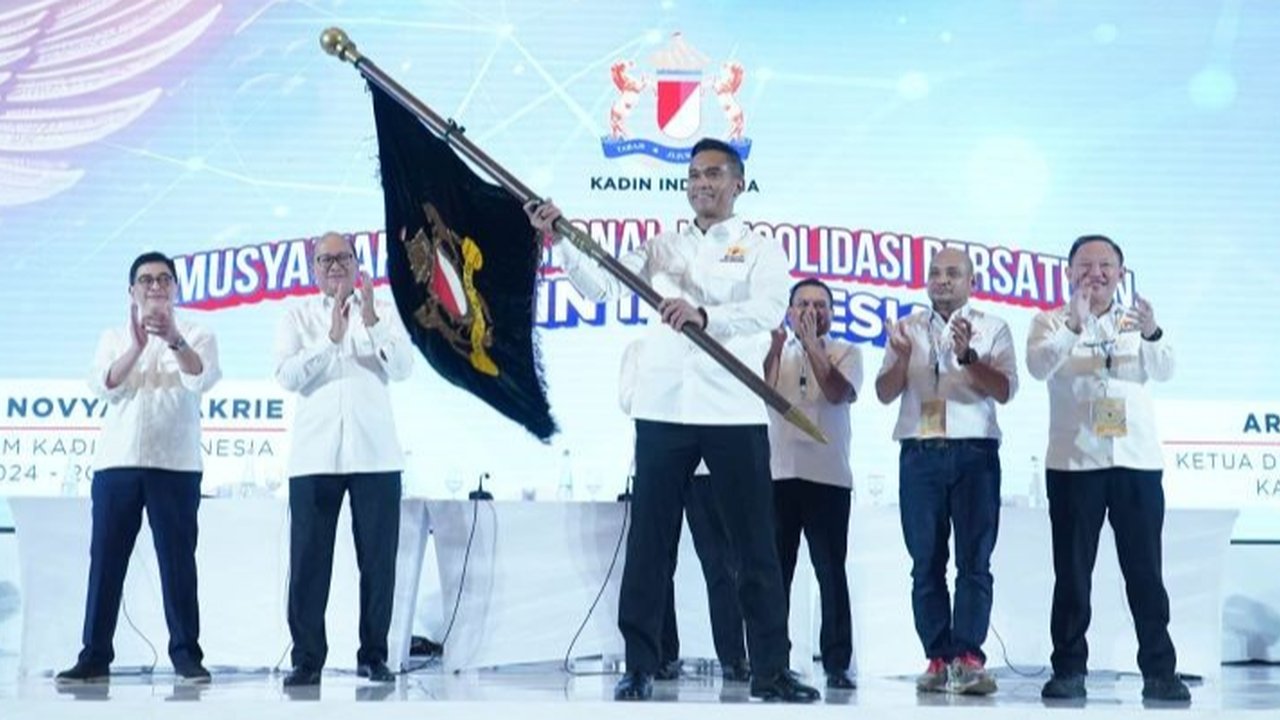 Anindya Bakrie, Ketua Umum Kadin Indonesia, menekankan pentingnya kekompakan dan kolaborasi Kadin untuk mendukung pemerintah dalam membuka lapangan kerja dan mendorong pertumbuhan ekonomi Indonesia.