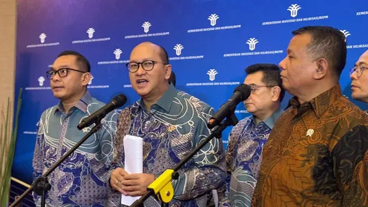 Menteri Investasi/kepala BKPM Rosan P. Roeslani  dalam Rakornas Investasi 2024, di Jakarta, Rabu (11/12/2024) (dok: Tira)