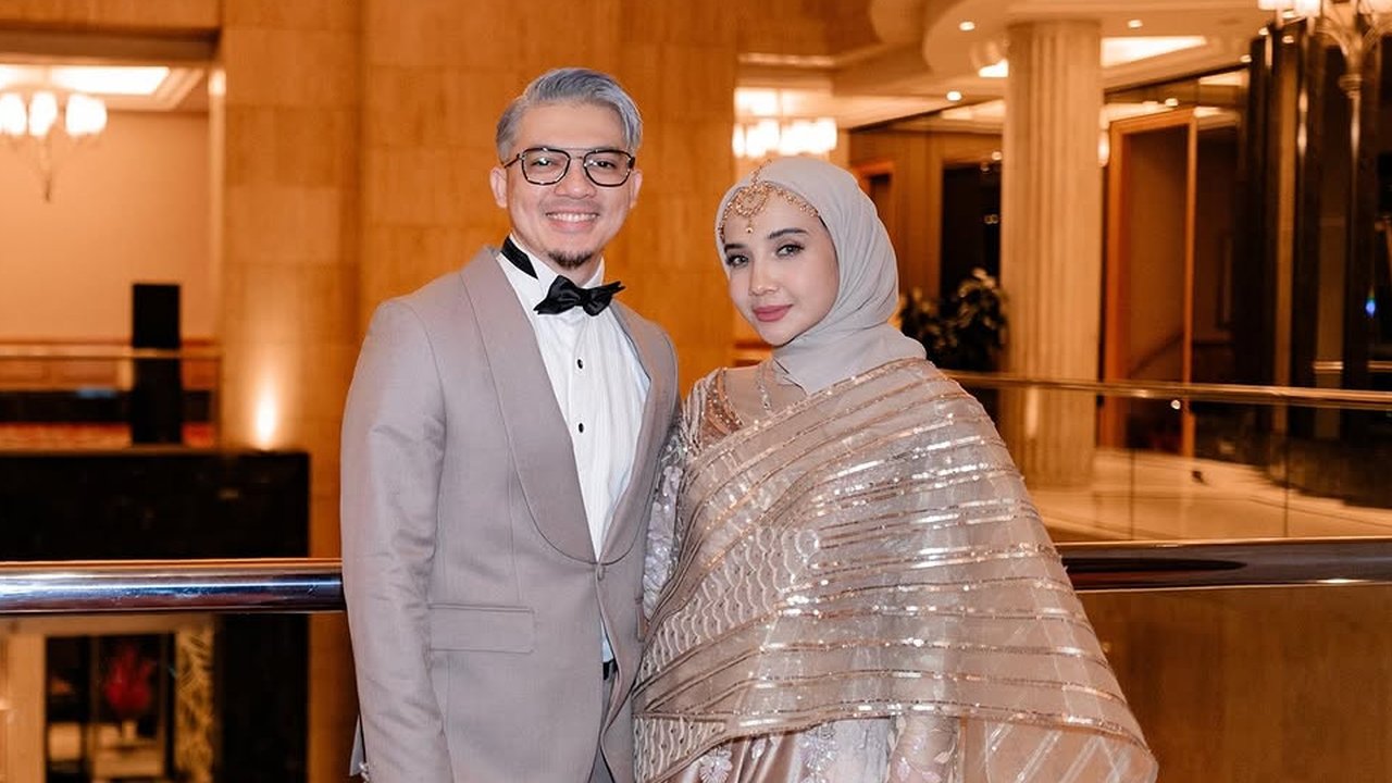 Potret Zaskia Sungkar dan Irwansyah Bawa Ukkasya dan Baby Humaira saat Kondangan