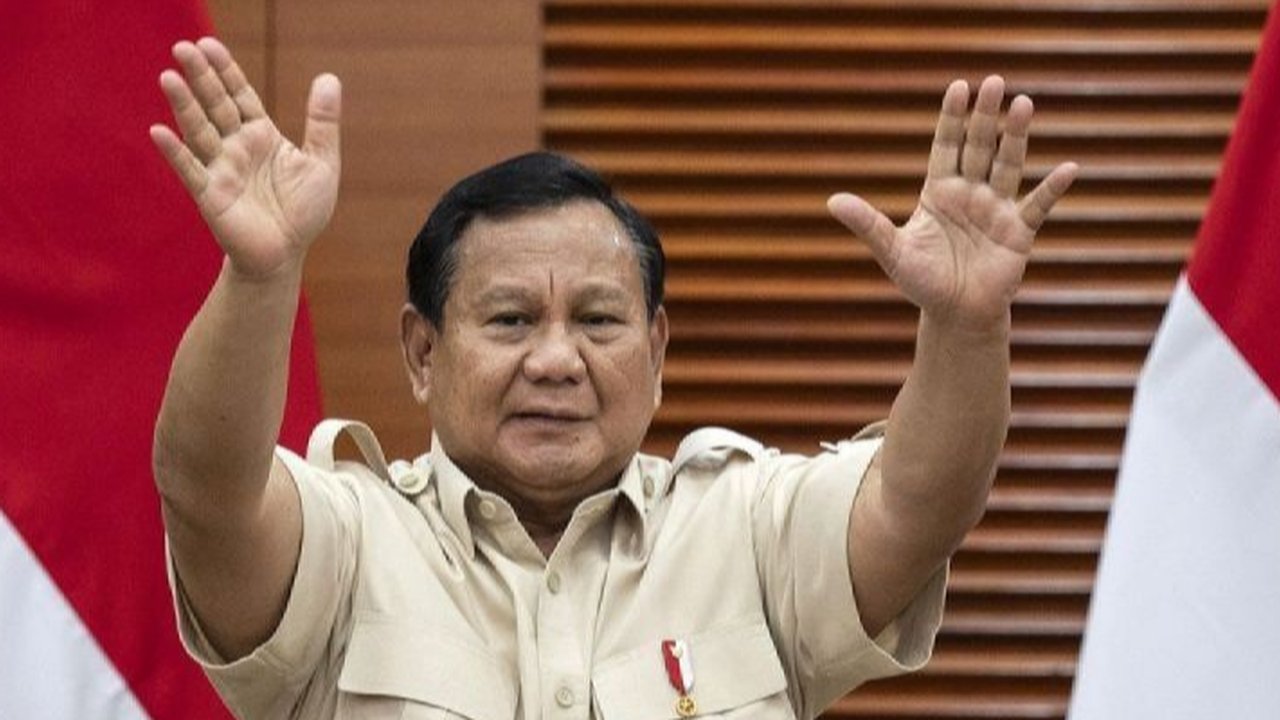 Presiden Prabowo Subianto dikonfirmasi hadir dalam Munas Konsolidasi Kadin Indonesia hari ini di Jakarta,  menandai pengukuhan Anindya Bakrie sebagai Ketua Umum Kadin Indonesia periode 2024-2029.