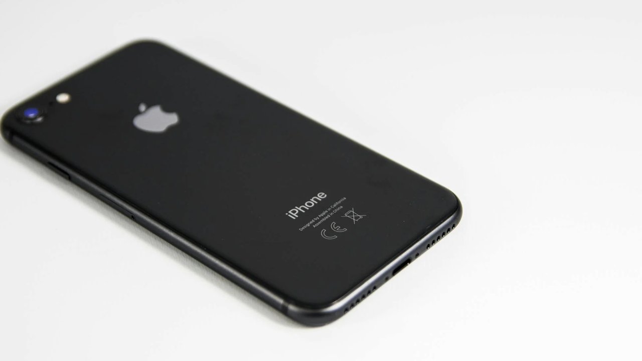 Terungkap Bocoran iPhone SE 4, Desainnya Mirip iPhone 14?