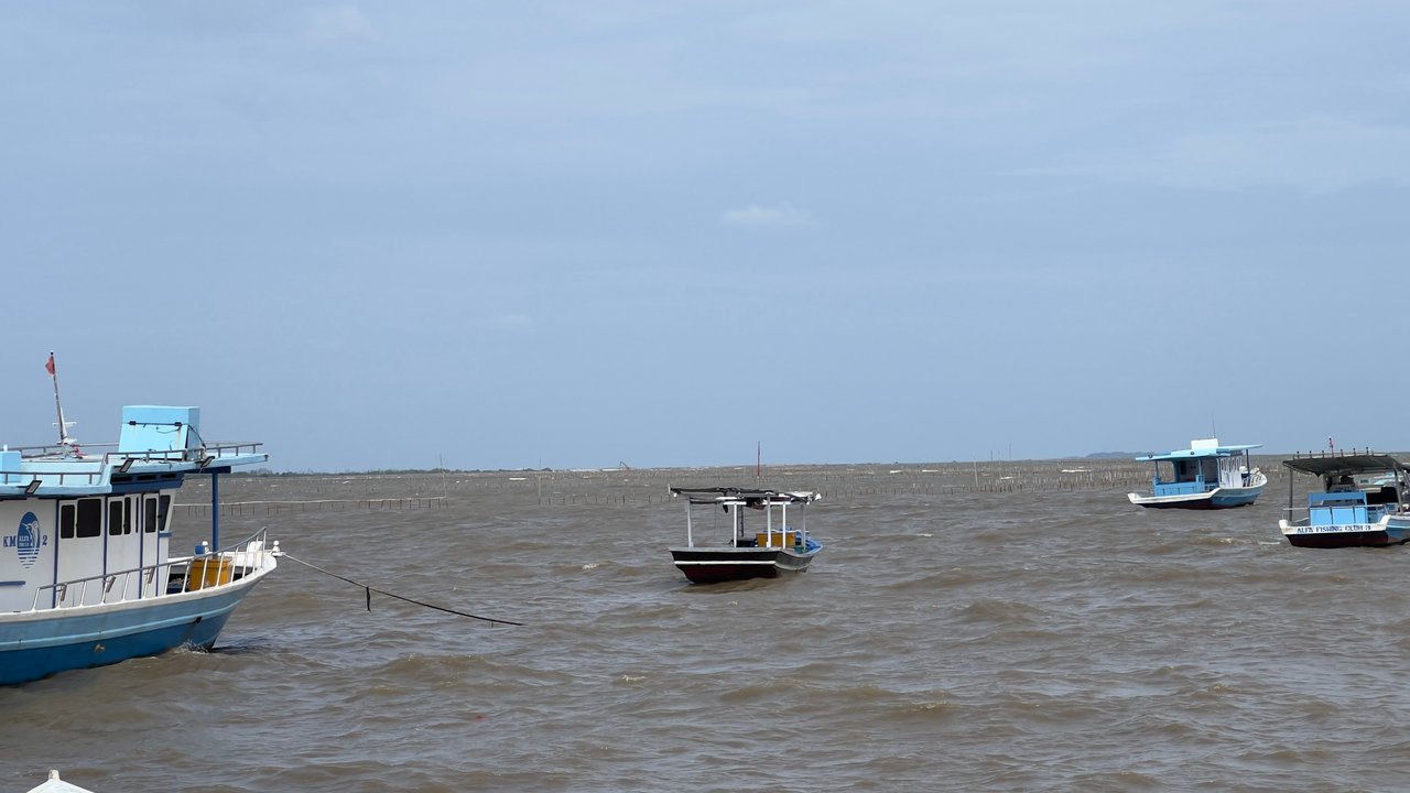 Nelayan Tanjung Pasir Tangerang Tolak Pemasangan Pagar Laut