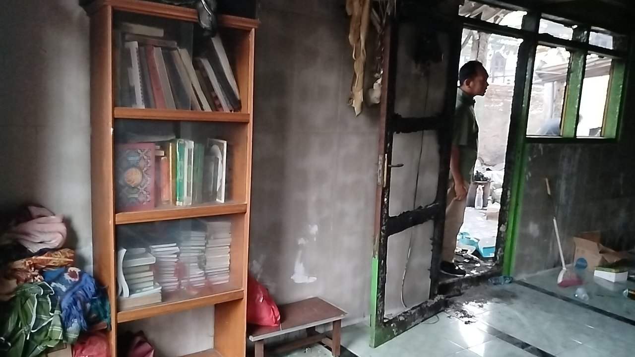 Lemari Berisi Alquran Selamat dari Kebakaran Kemayoran
