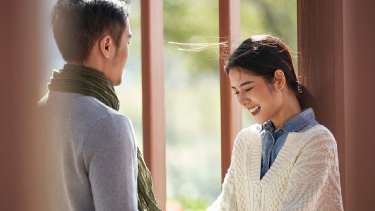 Kata-kata bijak dalam berpacaran menyadarkan bahwa sebuah hubungan tidak hanya dibangun dengan cinta saja.